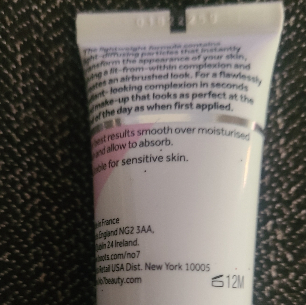 NO7 AIR BRUSH AWAY Radiance Boosting Primer hp🔥🔥🔥 - Picture 3 of 3
